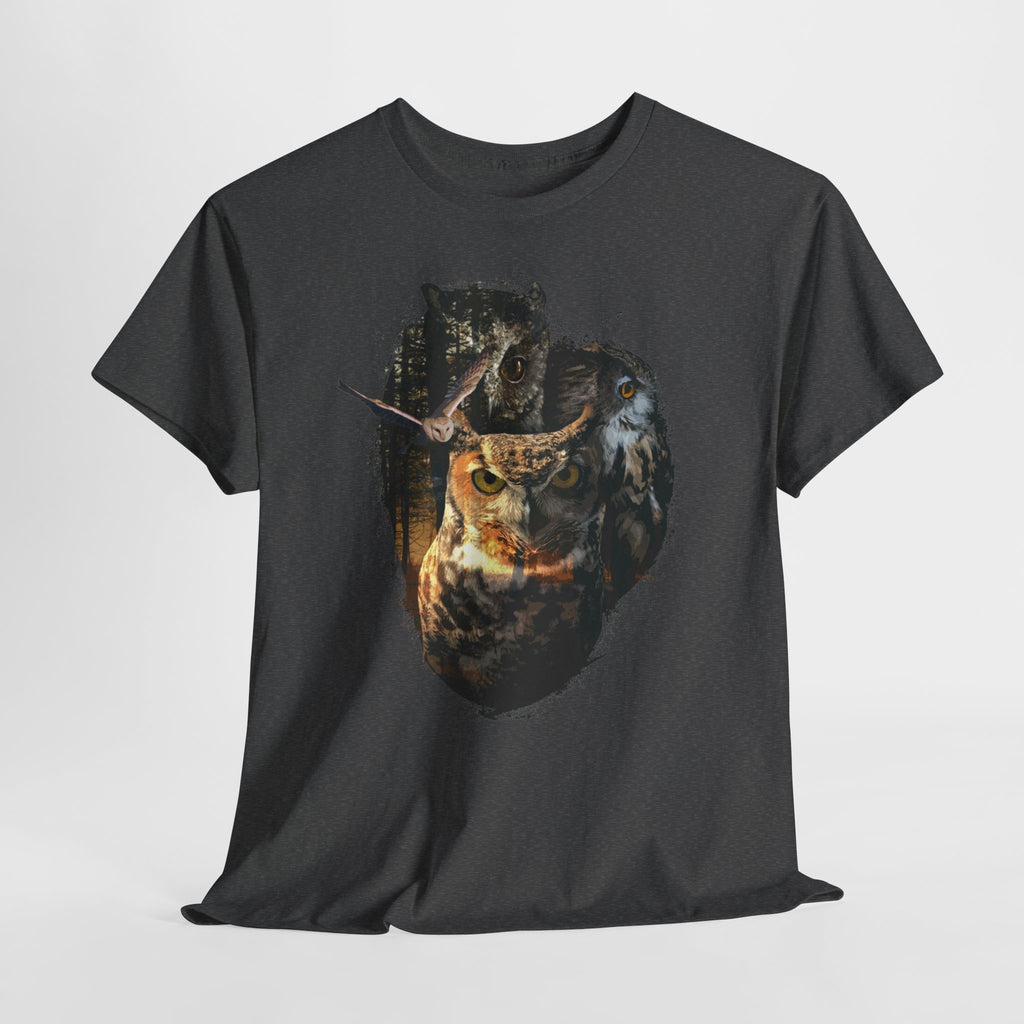 Shadows of the Forest Unisex  T-Shirt – Nordisches Natur-T-Shirt mit Eulen und Wolf Motiv