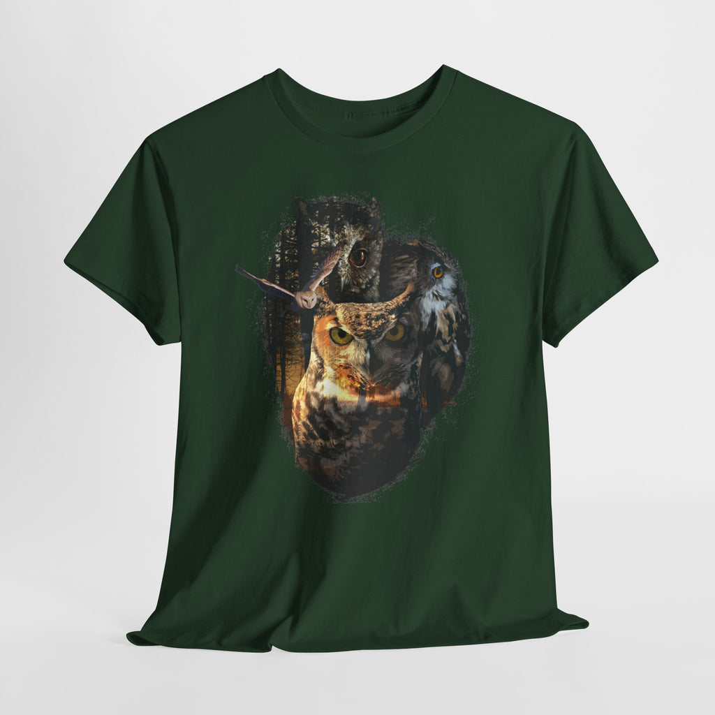 Shadows of the Forest Unisex  T-Shirt – Nordisches Natur-T-Shirt mit Eulen und Wolf Motiv