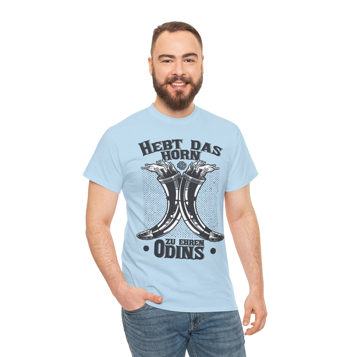 Hebt das Horn zu Ehren Odins T-Shirt Unisex | Viking Met Graphic Shirt