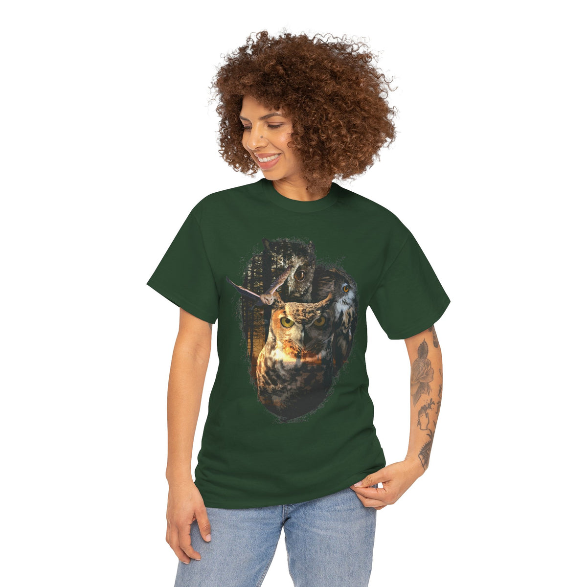 Shadows of the Forest Unisex  T-Shirt – Nordisches Natur-T-Shirt mit Eulen und Wolf Motiv